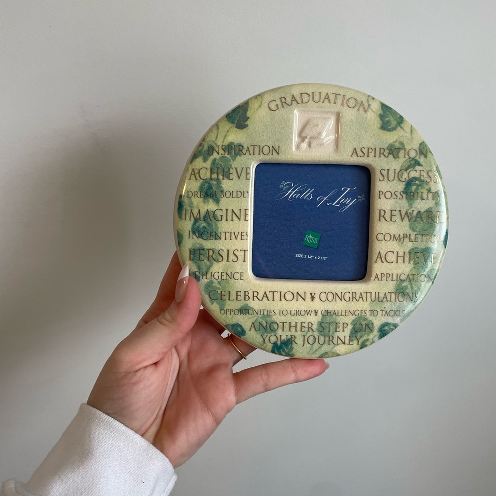 Graduation Themed Round Picture Frame